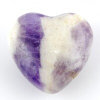 Chevron Amethyst Heart Carving [Small]